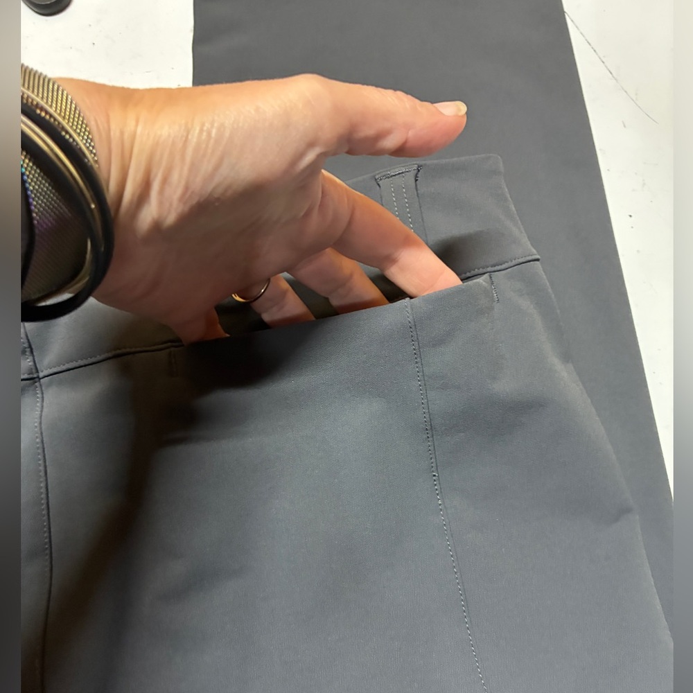 BetaBrand Traveler Cargo Pants, Women’s Size 12 Petite, Charcoal, Straight Leg - Picture 11 of 13